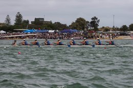 Unley girls in action at 2014 Head of the River