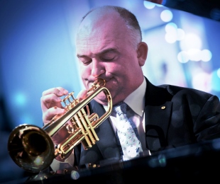 Australian jazz musician James Morrison stars at UniSA Gala Dinner