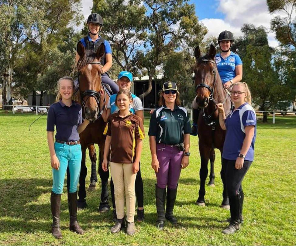 Wendy with a group of young riders at the Equestrian South Australia Regional Development Clinic in the Riverland in April
