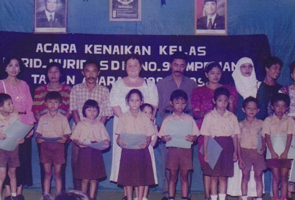 Sarah (4th from left) at the local school in Lombok