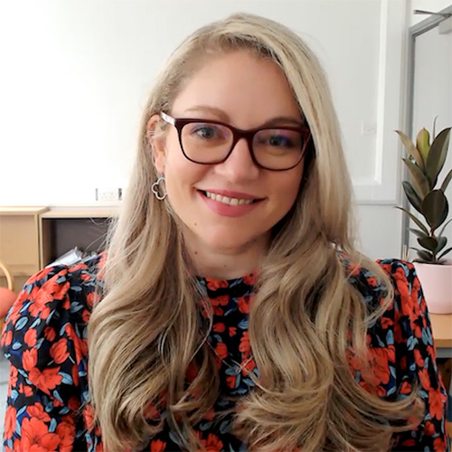 Dr Amanda McKay 