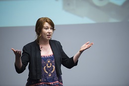 Hannah Thomas speaking at 3MT final