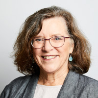 Ms Kerry Staples