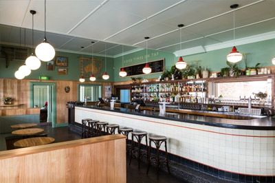 West Oak Front Bar