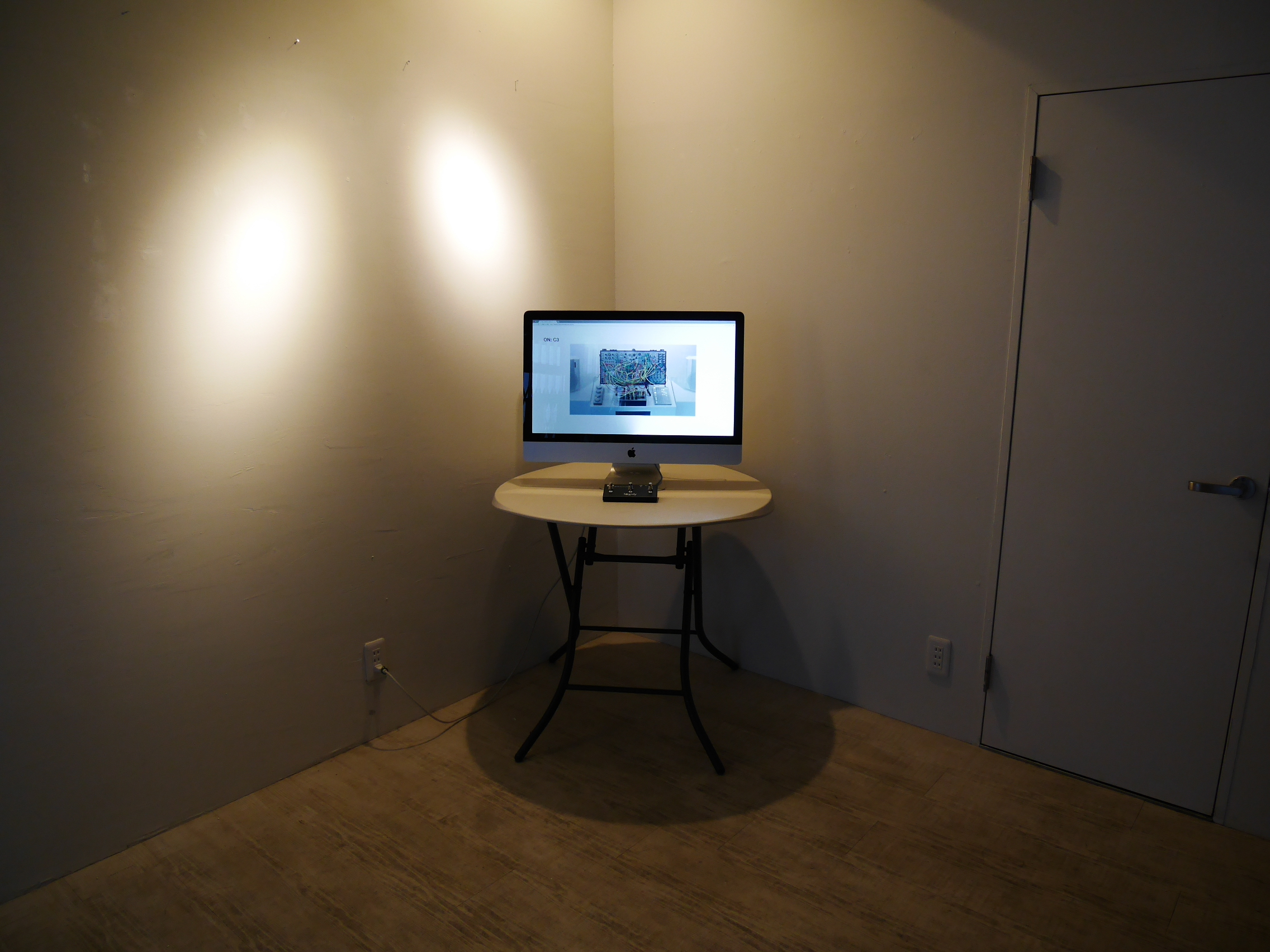 Installation live at TAV Gallery, Tokyo