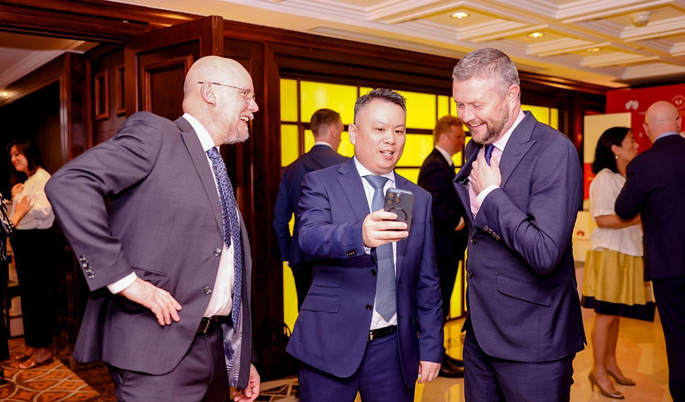 From left: Dr Colin Taylor, Chief Advancement Officer, UniSA, Mr Nelson Ni and UniSA Vice Chancellor and President Professor David G. Lloyd