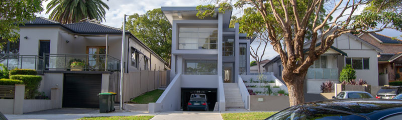 An Australian street with homes. Photo Maria Collado/Shutterstock.com