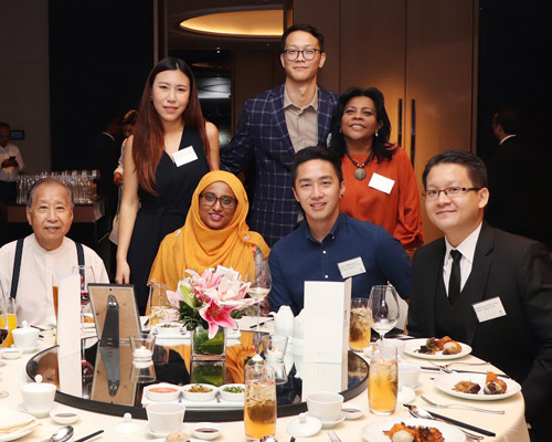 UniSA alumni in Malaysia at Reunion Dinner