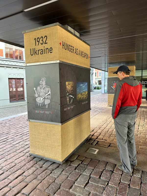 The  “Hunger is a weapon” exhibition tells about the Holodomor of 1932-1933 in Ukraine.