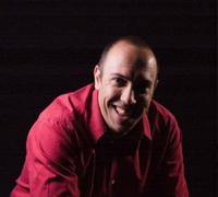 Prof Lorimer Moseley