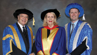 Dr Summers with UniSA Chancellor Dr Ian Gould (left) and Vice Chancellor Professor David Lloyd