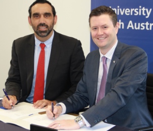 CEO of Indigenous Defence Consortium, Adam Goodes with Vice Chancellor Professor David Lloyd