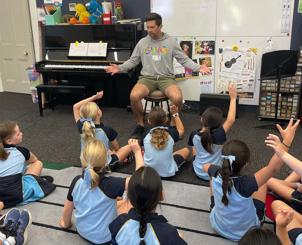 Ash delivering one of his signature Resilience Education Program playing a positive reflection game called flipper in primary schools across the country. 