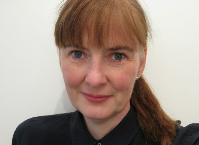 Dr Julie Collns