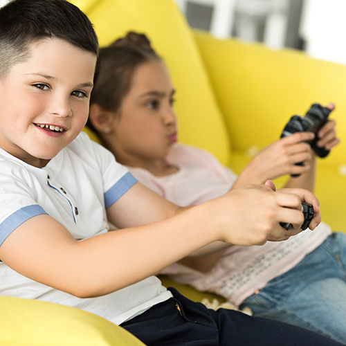 Kids video game_shutterstock_1118763827_web.jpg