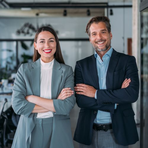 office-workers-GettyImages-2096310302.jpg