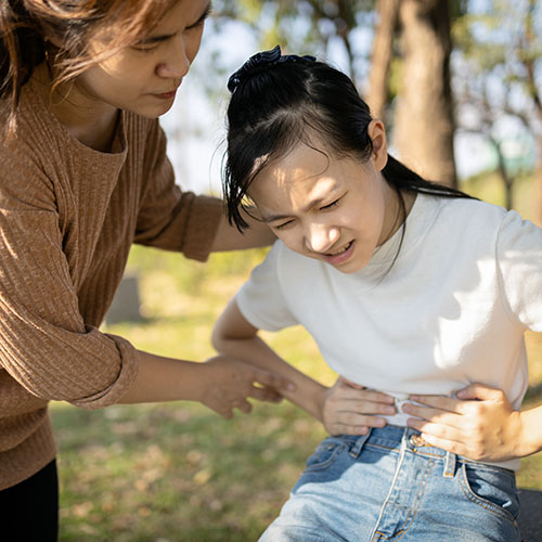 pain teen - shutterstock_1670471707_web.jpg